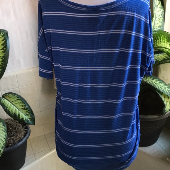 Blue and white stripe hi-low top - Picture 2 of 3